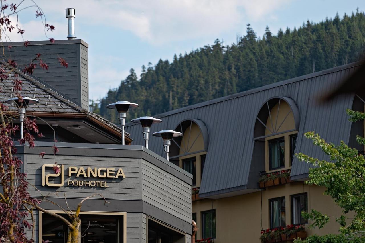 Pangea Pod Hotel (Adults Only) Whistler Exterior foto